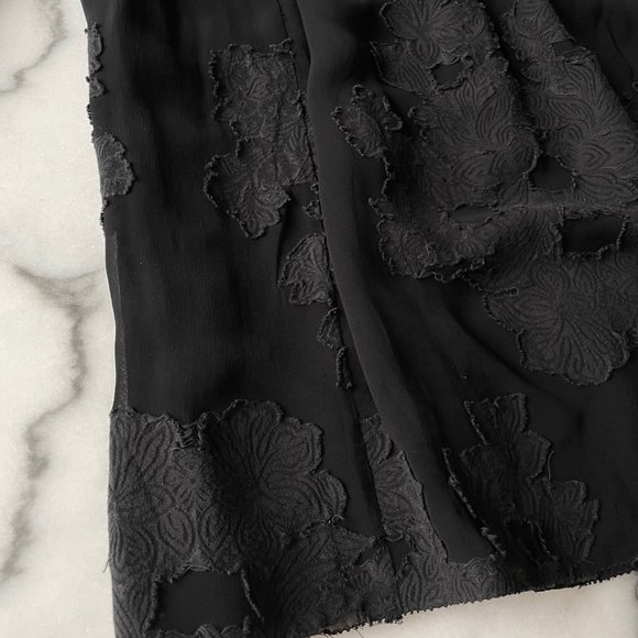 Aritzia Wilfred Long Sleeve Dress with Floral Applique Fabric and Slip - Picture 9 of 14